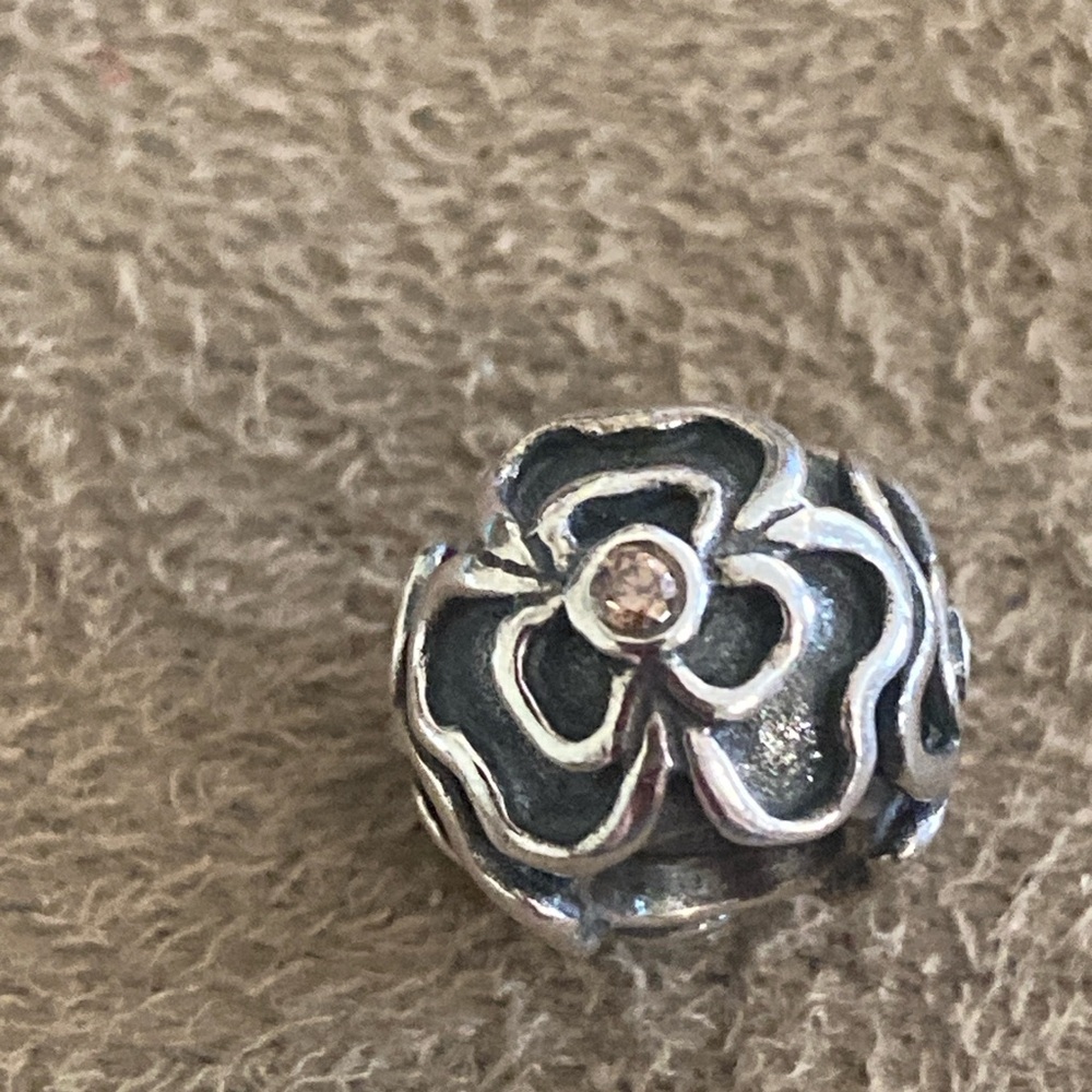 PANDORA POSEY FLOWER CHARM
